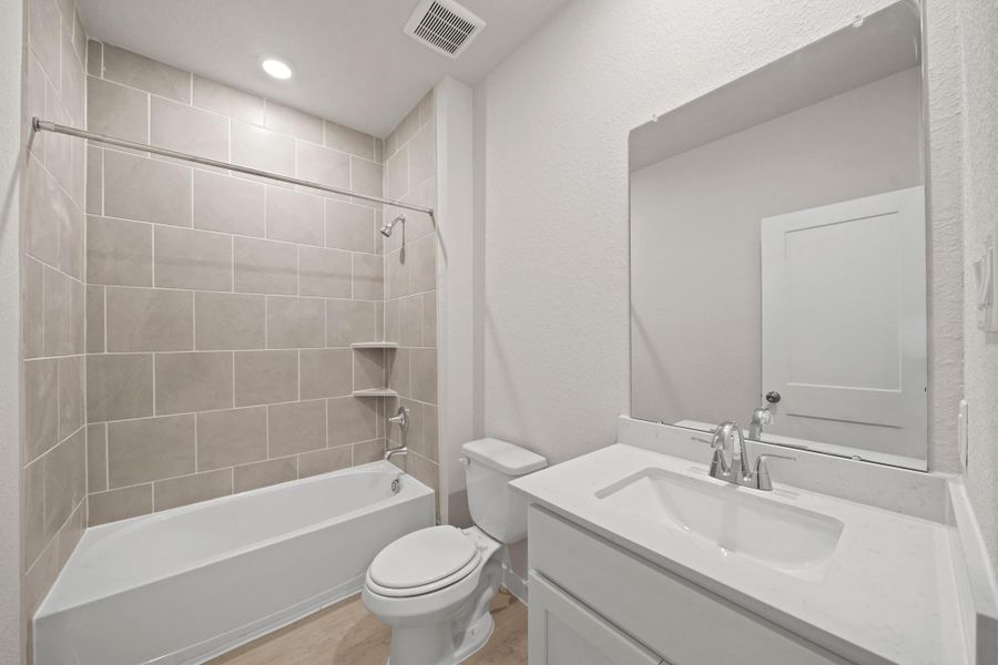 Furnished interior view inside a new home in Russell Ranch, Bay City (Image 4).