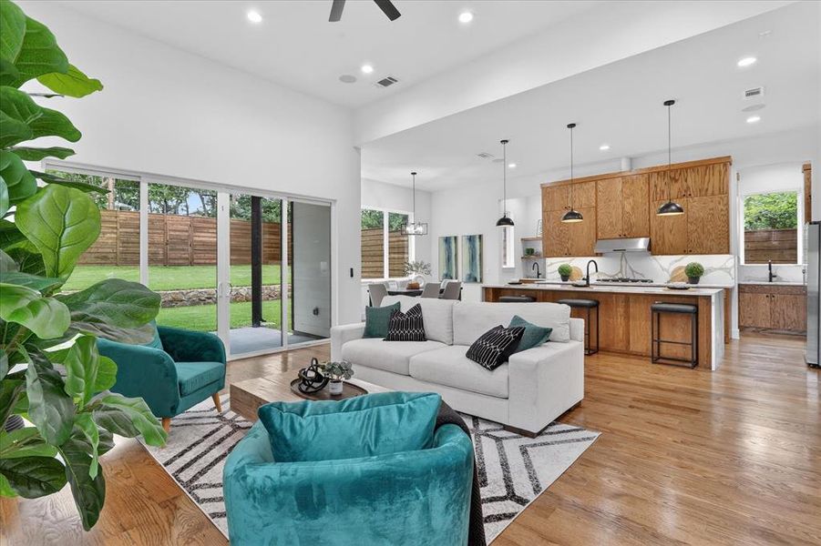 Furnished interior view inside a new home in , Dallas (Image 12).