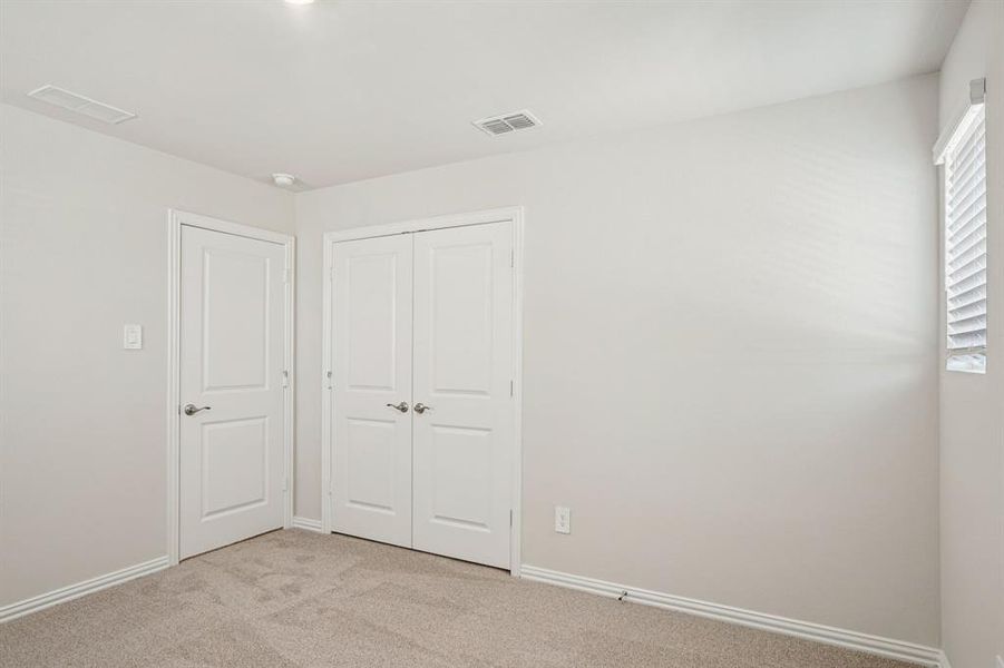 Spacious, unfurnished interior of a new home in Stonehaven, Seagoville (Image 26). Spacious, unfurnished interior of a new home in Stonehaven, Seagoville (Image 26).