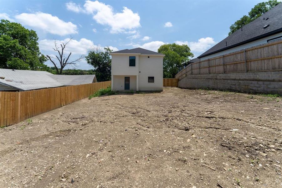Exterior details and patio area of a home in , Fort Worth (Image 3).
