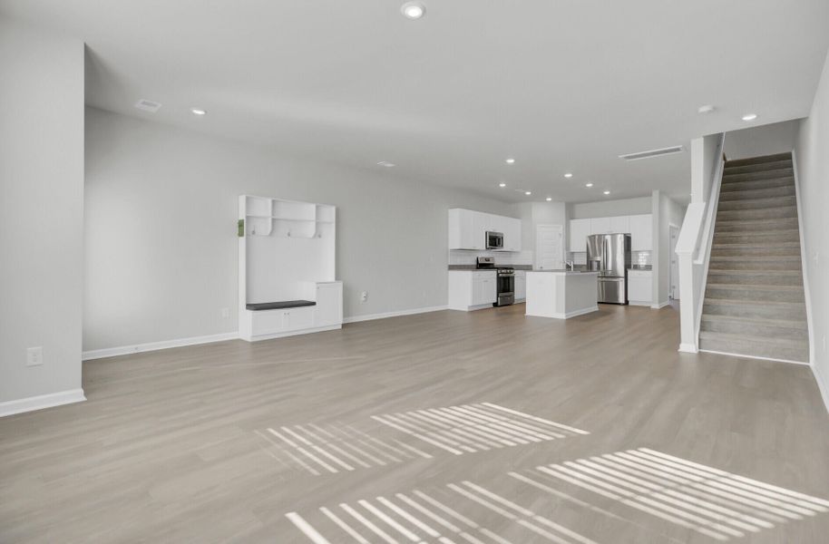 Spacious, unfurnished interior of a new home in , Summerville (Image 19).