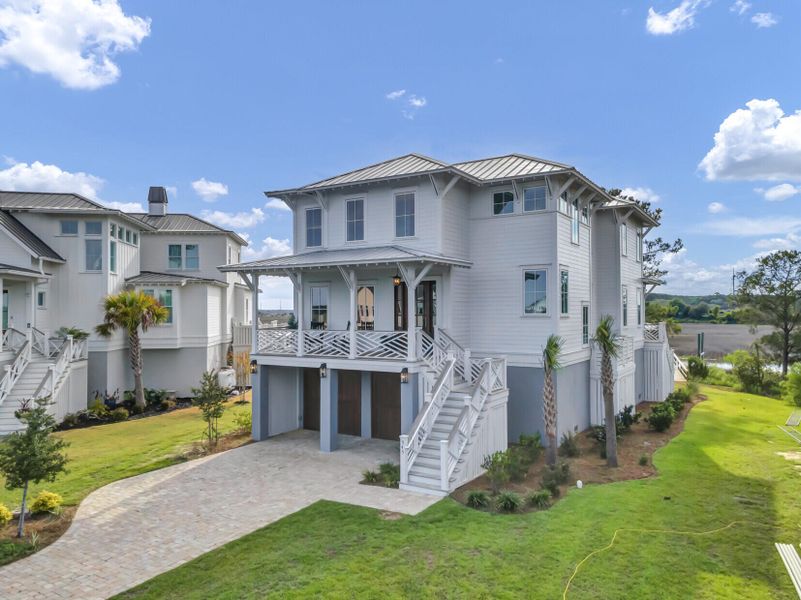 Image 90 of a home in .
