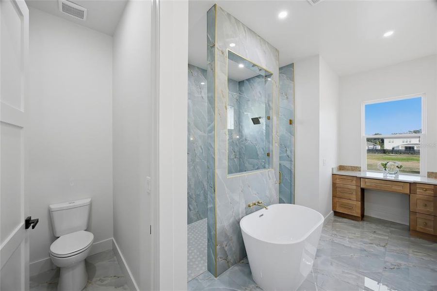 Furnished interior view inside a new home in , Plant City (Image 18).