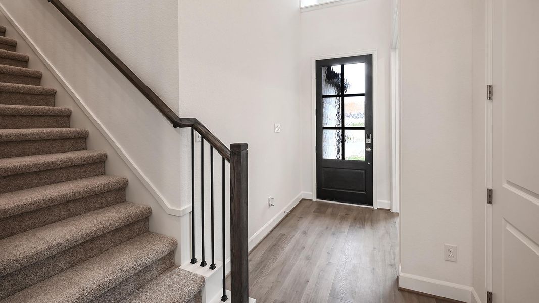 Spacious, unfurnished interior of a new home in Crosswinds, Kyle (Image 25).