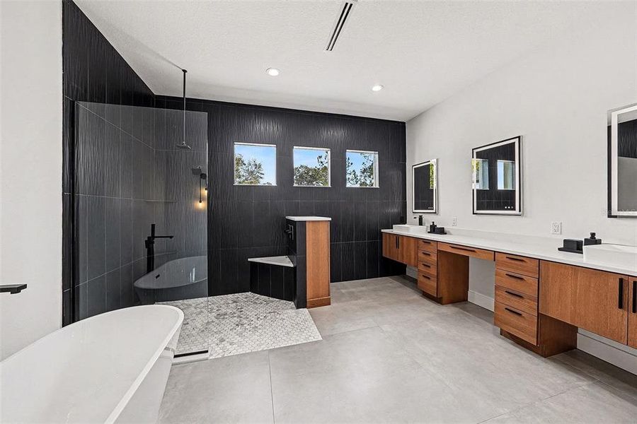 Furnished interior view inside a new home in , Lutz (Image 8).