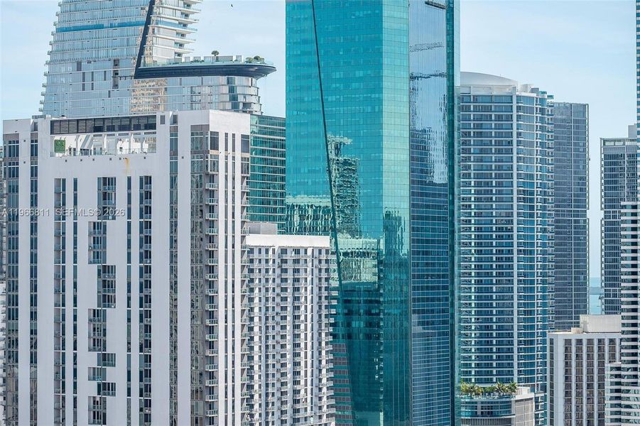 Condo located in Miami, FL showcasing its design and architecture (Image 31).