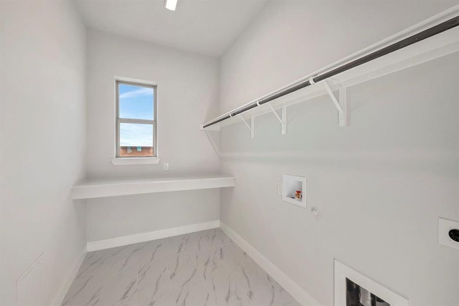 Spacious, unfurnished interior of a new home in Treeline, Justin (Image 33).