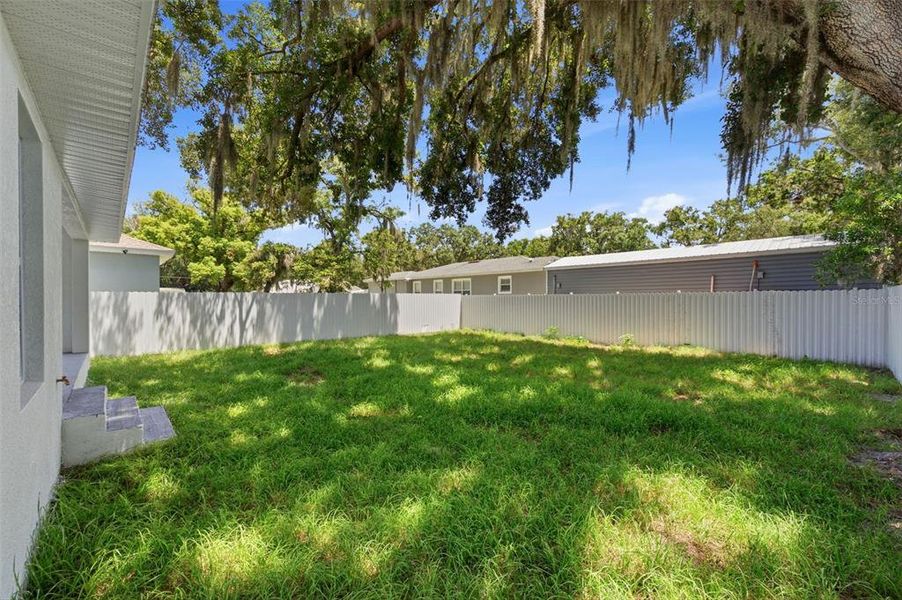 Exterior details and patio area of a home in , Plant City (Image 27).