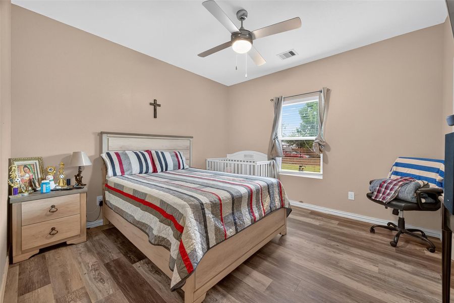 Furnished interior view inside a new home in , Rosharon (Image 27). Furnished interior view inside a new home in , Rosharon (Image 27).