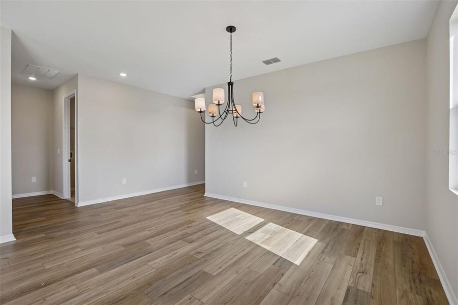 Spacious, unfurnished interior of a new home in Berry Bay, Wimauma (Image 9).