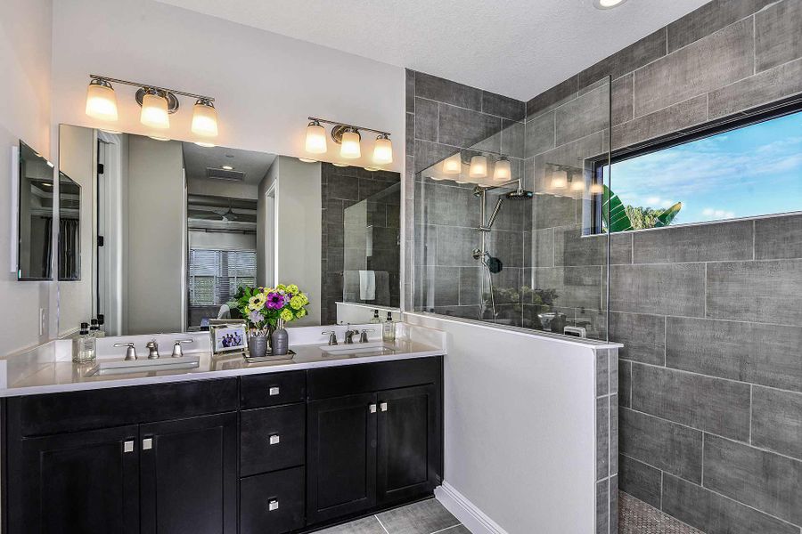 Representative furnished interior of a home built from the Meadow Brook by Neal Communities in Vicenza, Venice (Image 14).