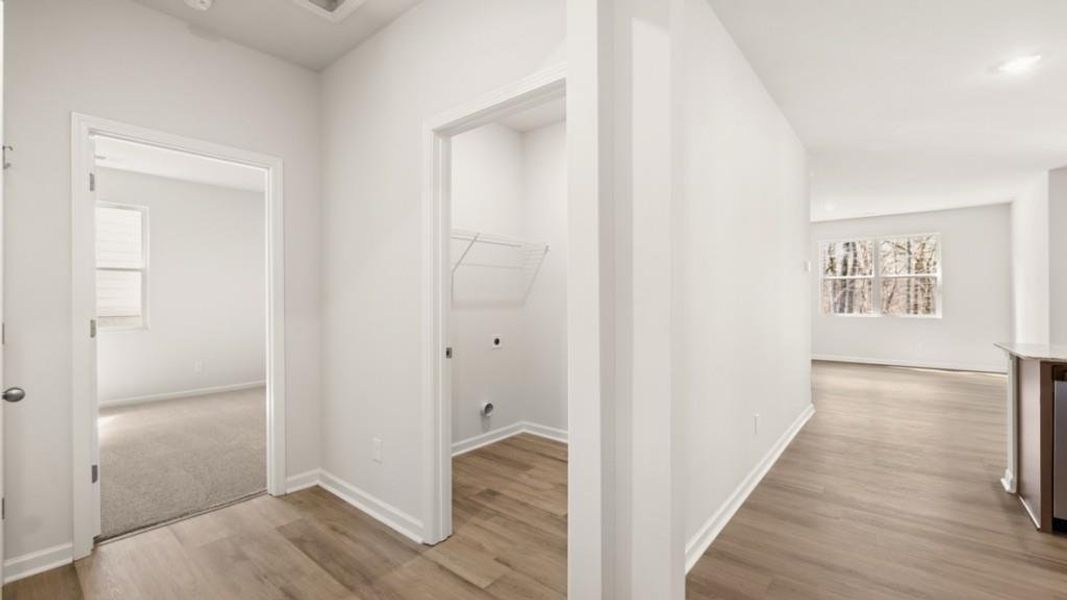 Spacious, unfurnished interior of a new home in South Wind, Union City (Image 21).