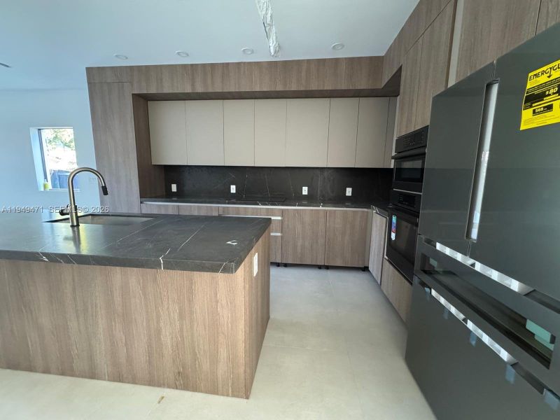 Image 18 of a home in .