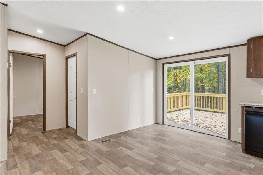 Spacious, unfurnished interior of a new home in , Dallas (Image 14).