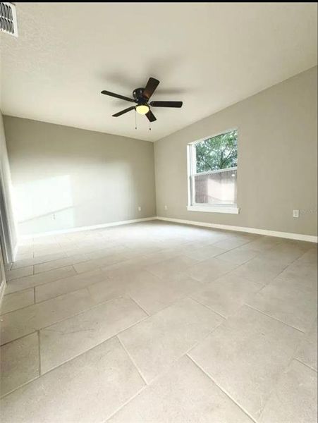 Spacious, unfurnished interior of a new home in , Lakeland (Image 3).