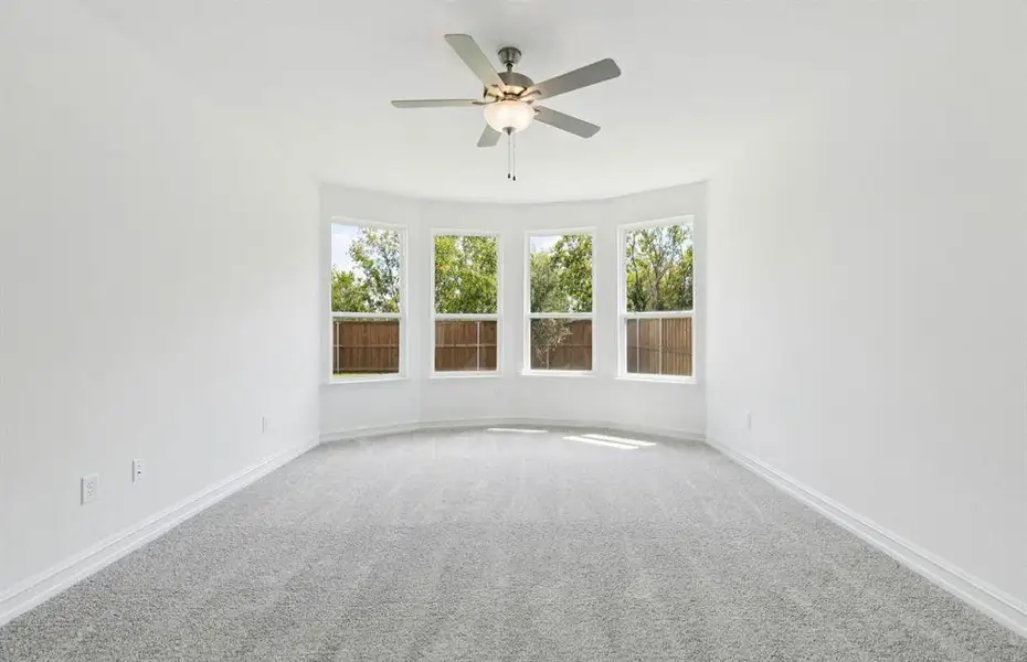 Owner's suite with bay window Owner's suite with bay window