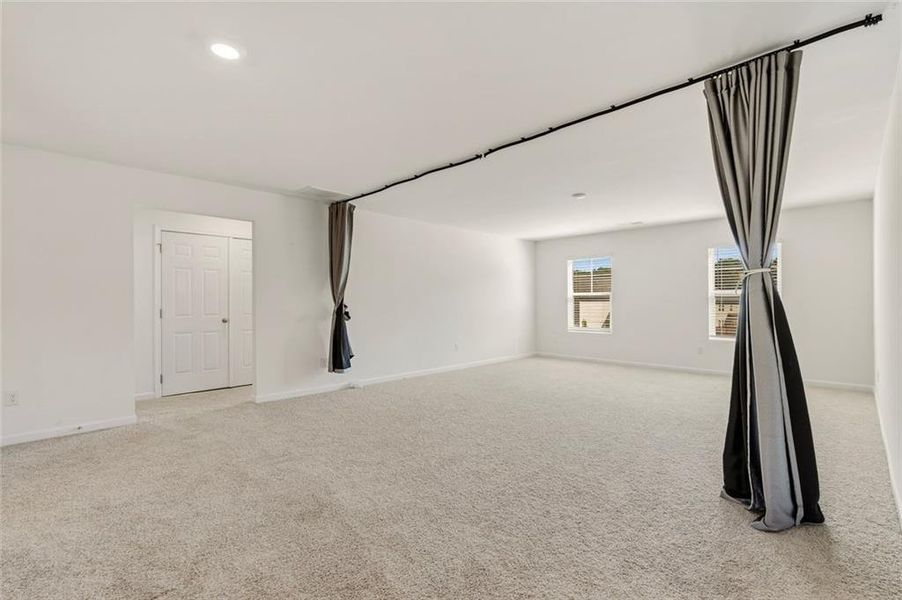 Spacious, unfurnished interior of a new home in Bridle Creek, Locust Grove (Image 25). Spacious, unfurnished interior of a new home in Bridle Creek, Locust Grove (Image 25).