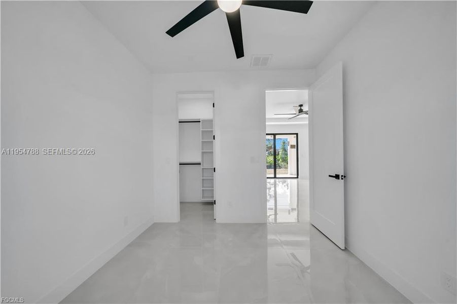 Spacious, unfurnished interior of a new home in , Lehigh Acres (Image 31).