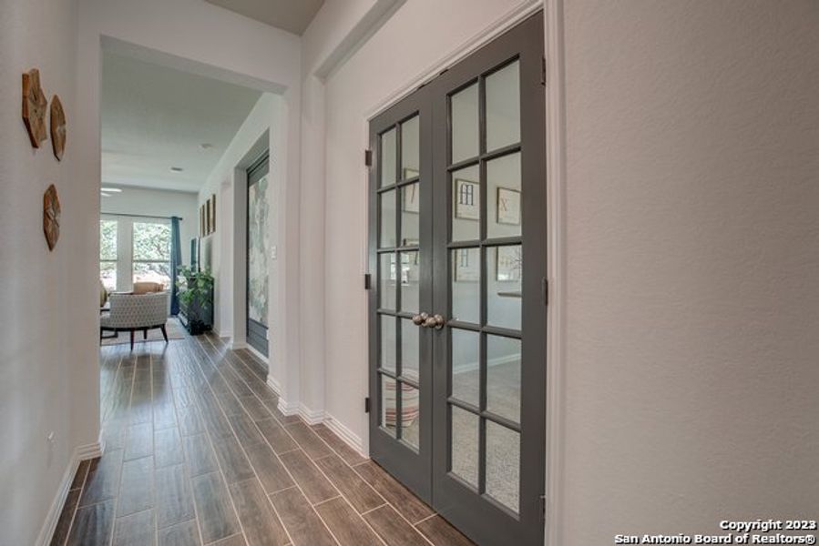 Spacious, unfurnished interior of a new home in Navarro Ranch: Brookstone II and Woodbridge Collection, Seguin (Image 20).