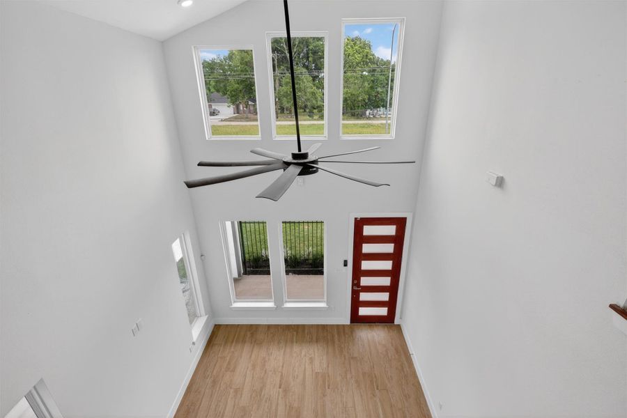 1067-Soaring 20' high ceiling Sky is the Limit!!!