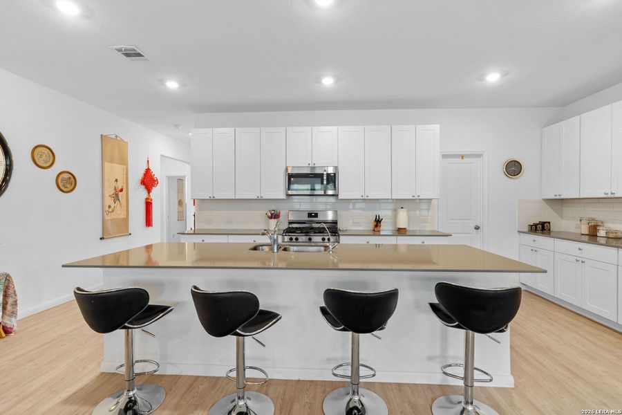 Furnished interior view inside a new home in Hidden Trails, Bulverde (Image 25).