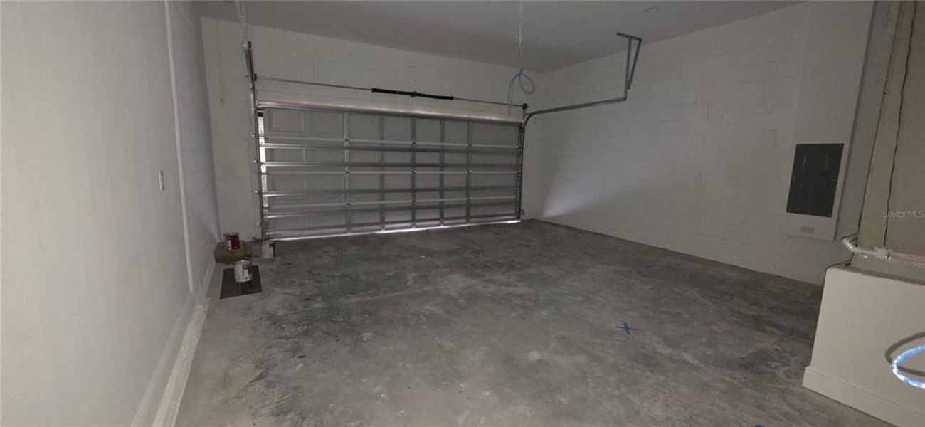 Spacious, unfurnished interior of a new home in , Deland (Image 28). Spacious, unfurnished interior of a new home in , Deland (Image 28).