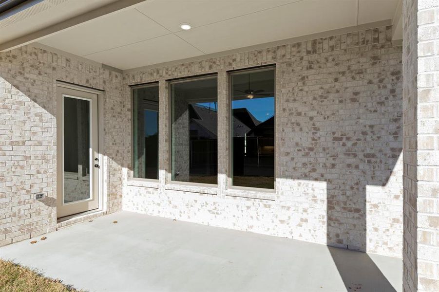 25. 814 Stoney - Patio