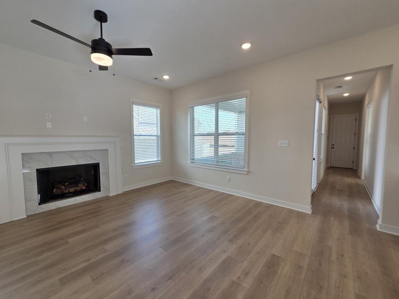 Spacious, unfurnished interior of a new home in Twin Oaks, Oakland (Image 11).