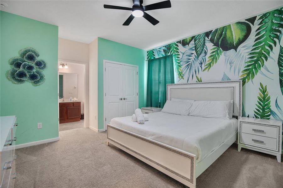 Furnished interior view inside a new home in , Kissimmee (Image 9).