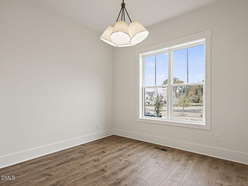 027-1280x960-bedroom