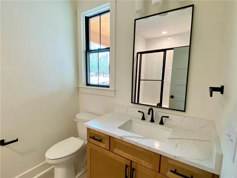 Furnished interior view inside a new home in , Gainesville (Image 50).