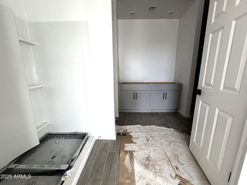 8 - Primary Bath 8 - Primary Bath