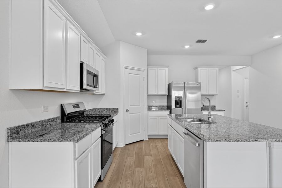 Furnished interior view inside a new home in River Ridge, Crandall (Image 9).