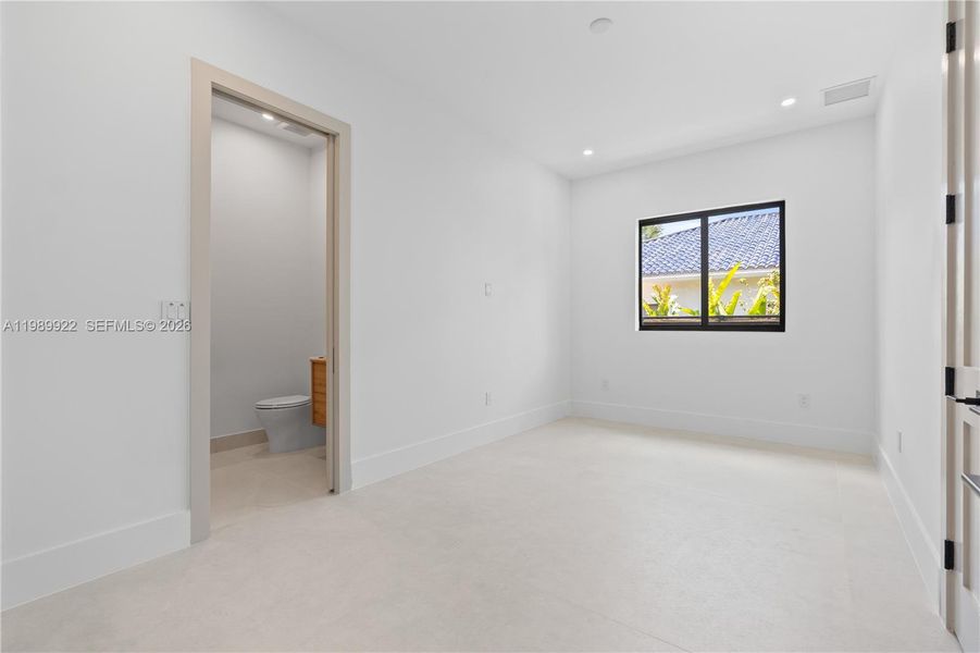 Spacious, unfurnished interior of a new home in , South Miami (Image 35).