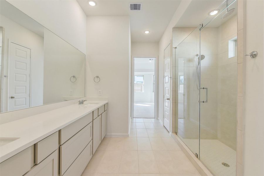 Furnished interior view inside a new home in Stone Creek Ranch, Hockley (Image 10).