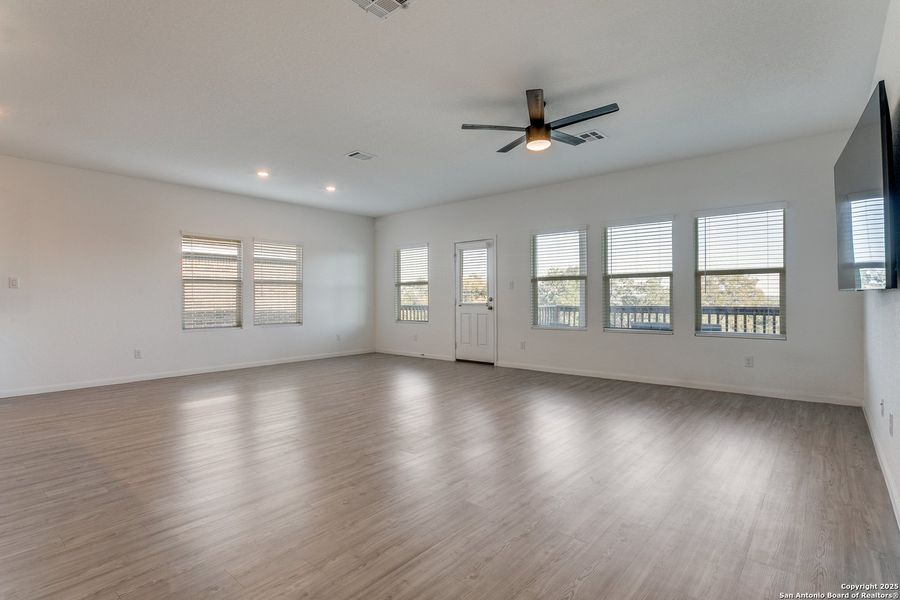 Spacious, unfurnished interior of a new home in Johnson Ranch: Westfield Collection, Bulverde (Image 12). Spacious, unfurnished interior of a new home in Johnson Ranch: Westfield Collection, Bulverde (Image 12).