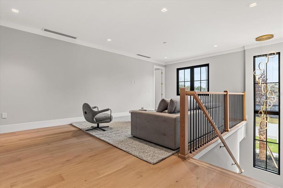 Furnished interior view inside a new home in , Orlando (Image 30).