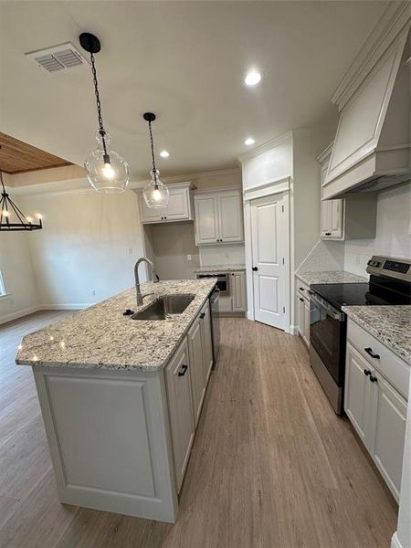 Furnished interior view inside a new home in , Abilene (Image 4).