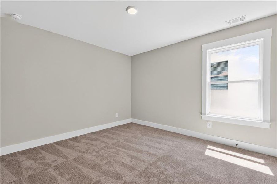 Spacious, unfurnished interior of a new home in Twin Lakes, Hoschton (Image 16).