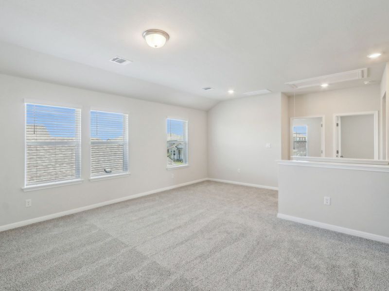 Spacious, unfurnished interior of a new home in Flora, Hutto (Image 10).