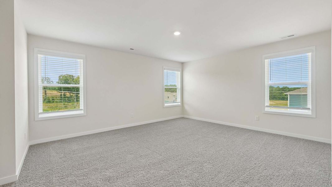 Representative unfurnished interior of a home built from the Cooper by D.R. Horton in Westport, York (Image 26).