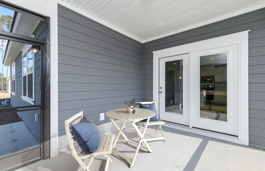 Let the gentle breeze comfort you under the Screen Let the gentle breeze comfort you under the Screen