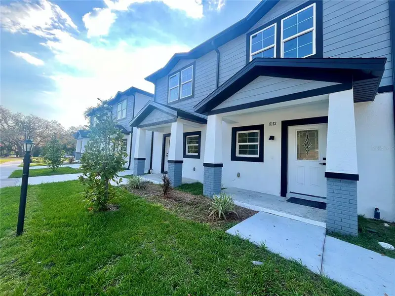 Exterior details and patio area of a home in , Tampa (Image 3).