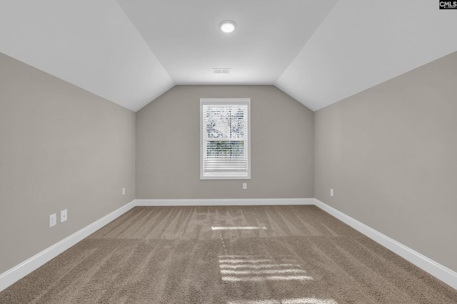 Spacious, unfurnished interior of a new home in Bickley Station, Irmo (Image 20).