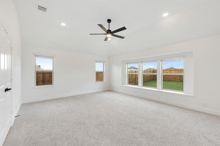Spacious, unfurnished interior of a new home in East Oak Creek, Commerce (Image 37). Spacious, unfurnished interior of a new home in East Oak Creek, Commerce (Image 37).