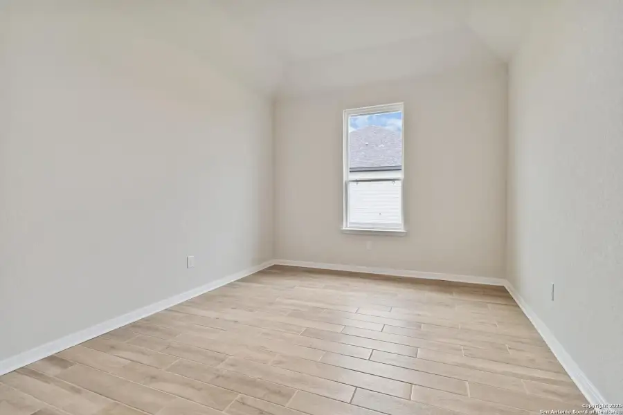 Spacious, unfurnished interior of a new home in Jordan's Ranch, San Antonio (Image 6). Spacious, unfurnished interior of a new home in Jordan's Ranch, San Antonio (Image 6).