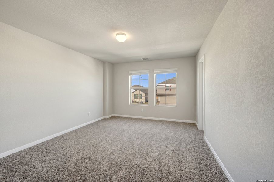 Spacious, unfurnished interior of a new home in Paloma Park, Converse (Image 39).