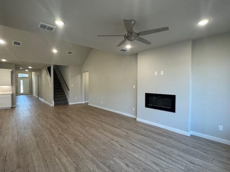 Spacious, unfurnished interior of a new home in Wolf Creek Farms, Melissa (Image 21).