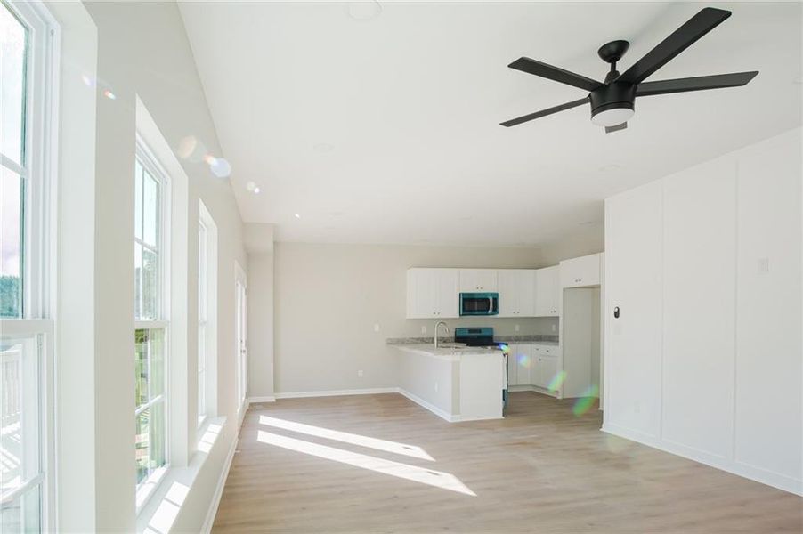 Spacious, unfurnished interior of a new home in , Stockbridge (Image 14).