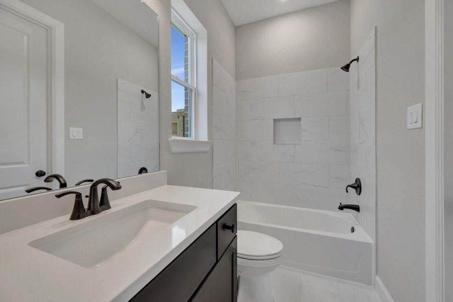 Furnished interior view inside a new home in Grand Central Park - Ascent Collection, Conroe (Image 7). Furnished interior view inside a new home in Grand Central Park - Ascent Collection, Conroe (Image 7).